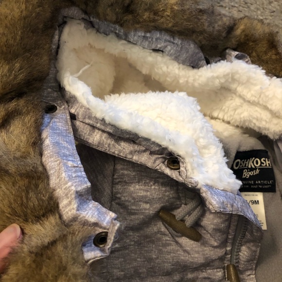 NWT Oshkosh Pram Suit with flip booties Size 6-9 months - Picture 7 of 8